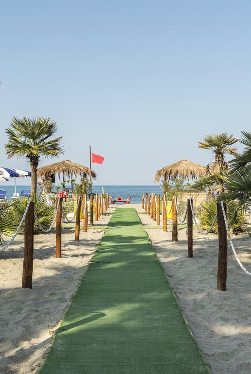 Villaggio Le Palme Ascea Esterno foto