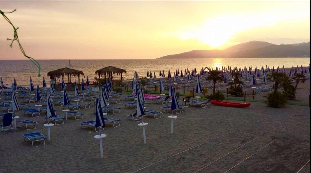 Villaggio Le Palme Ascea Esterno foto