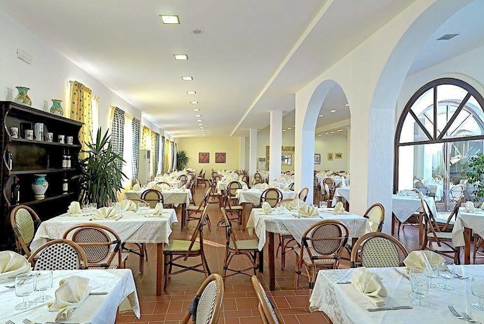 Villaggio Le Palme Ascea Esterno foto